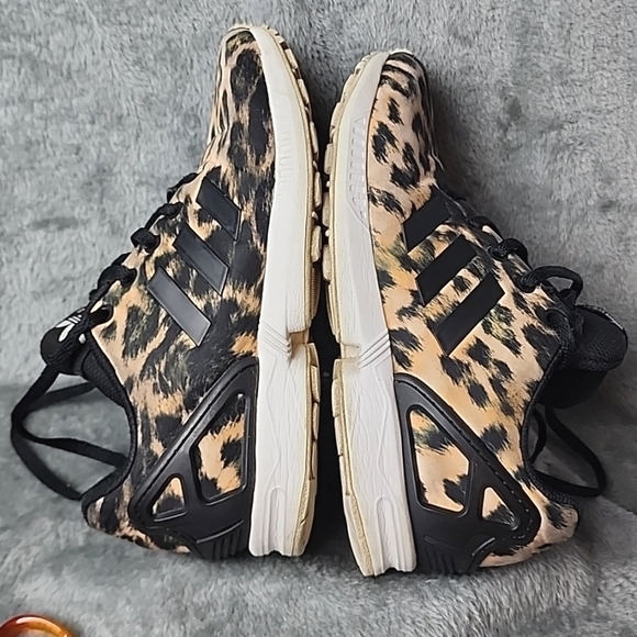 Adidas women's Torsion ZX FLUX. Size 5 - Picture 1 of 14